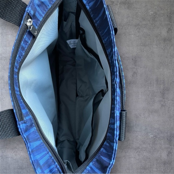 SKIP HOP - DUO SIGNATURE DIAPER BAG BLUE GRAFFITI - NWOT - Picture 10 of 13